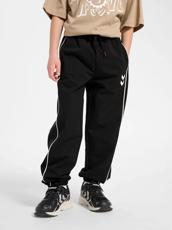 hummel20261012184100221610