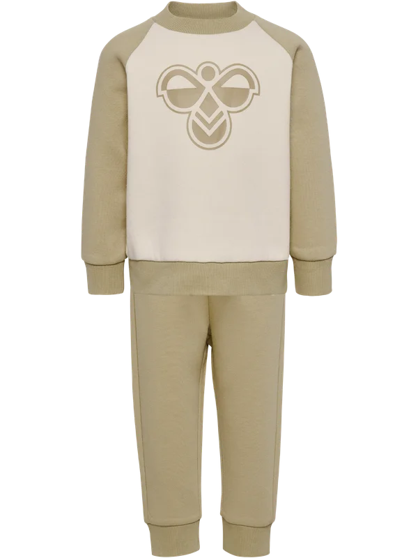 hummel20261012200811225078